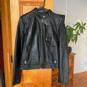 Brand New Levi Strauss Women’s Moto Leather Jacket with Quilting on Shoulders